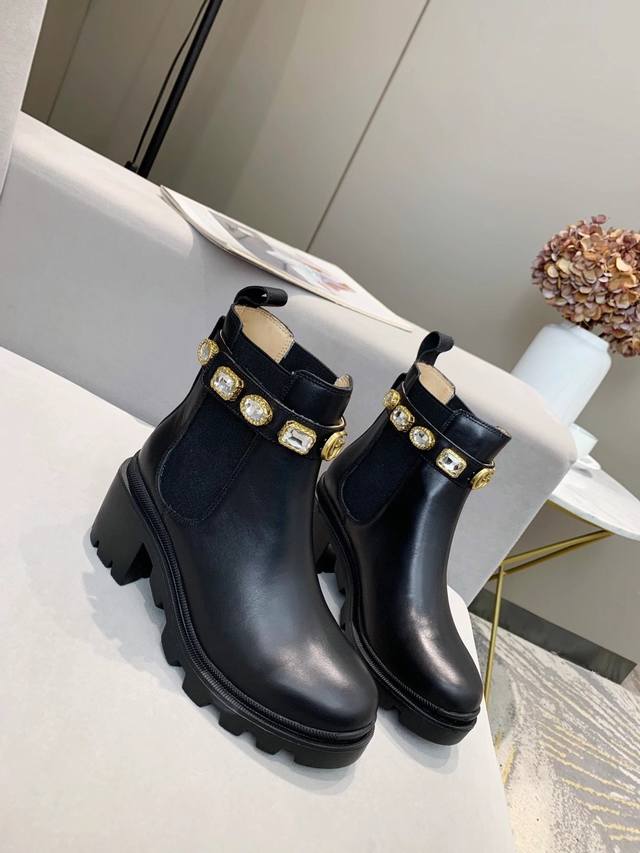 Factory Price Pp: Women's Shoes - Sports Original New Version Gucci Boots - Hot