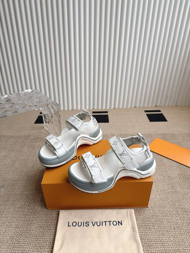 Factory Price Women's Shoes Sports Original Louis Vuitton Spring/Summer Sandals