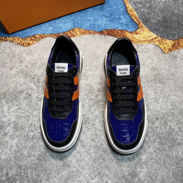 Pp Herm S Men's Color-Blocked Sports Shoes, Featuring Textured Calfskin Details.