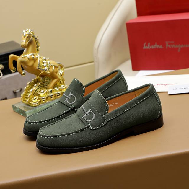 Factory Price Ferragamo New Men's Casual Slip-On Shoes Official Website Original