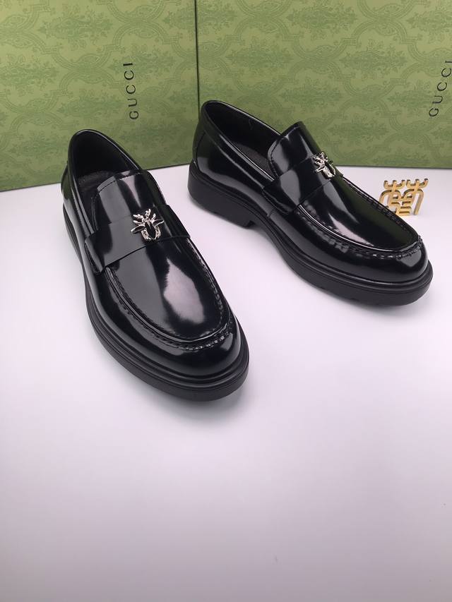 Gucc* Premium Thick Sole, Glossy Black Split-Toe Design, High-End Men's Shoes, I
