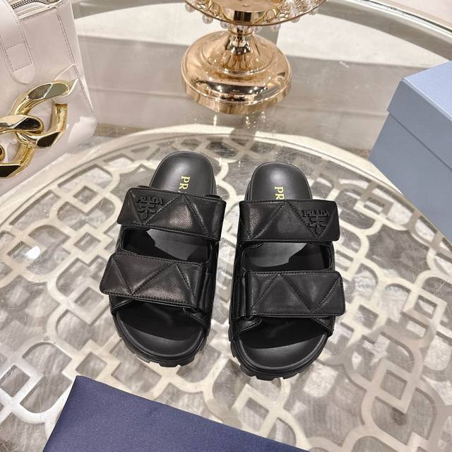 Actual Price: Prada, Summer New Arrival, Top-Quality Lambskin Leather. Versatile
