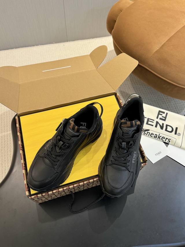 Actual Price: Fendi 25Ss Spring/Summer New Arrival Flow Men's Slip-On Sneakers F
