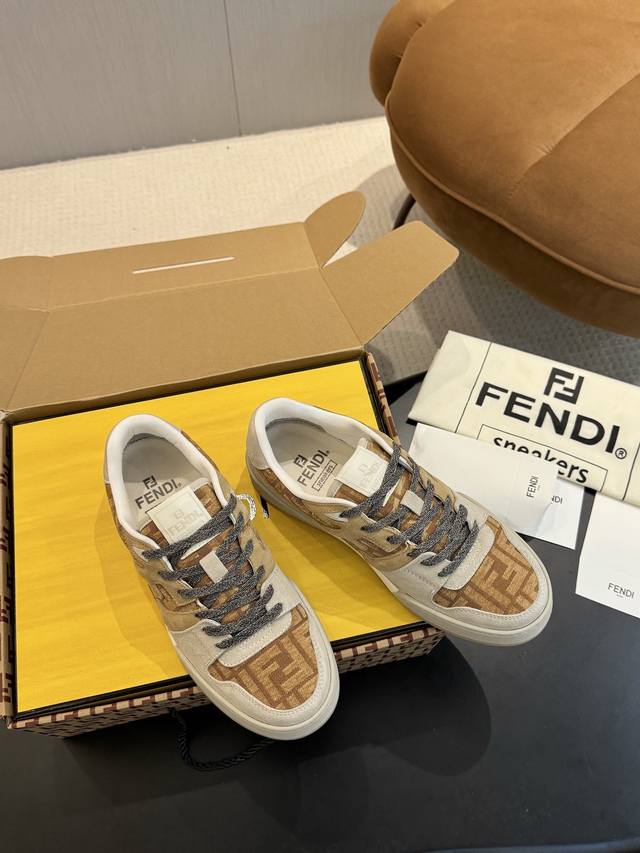 Actual Price: Couple's Edition Premium Aircraft Box Version Fendi Fendi Bestsell
