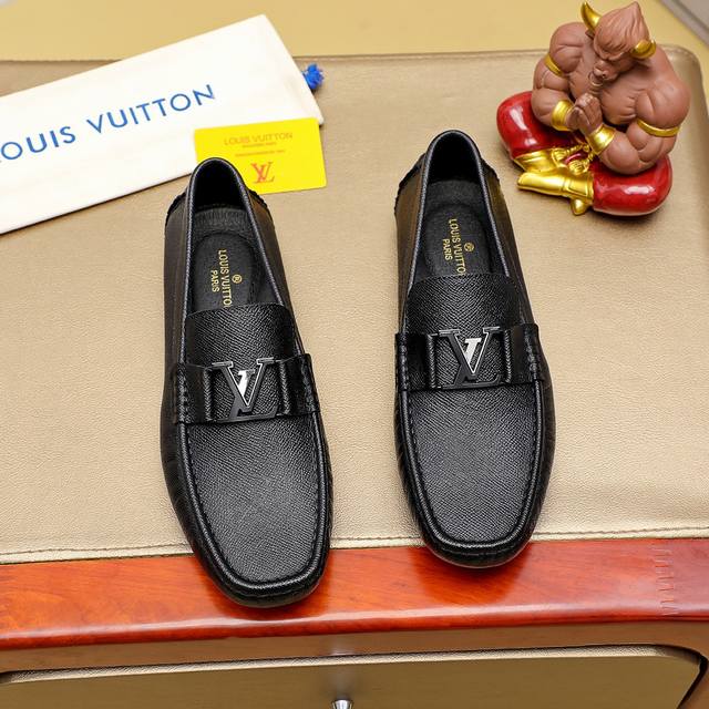 Factory Price Men's Shoes Sports Original Louis Vuitton Top-Quality Bean-Shaped