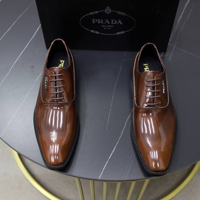 Factory Price: Brand: Prada Standard Size: Men's Size 38-44 (Size 45 Available U