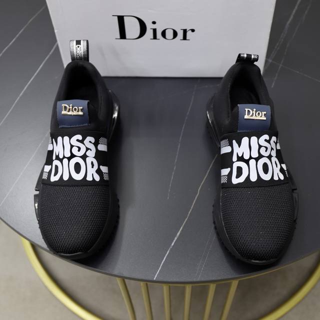 Factory Price: Brand: Dior Standard Size: 38-44 (Custom Size 45) Grade: Official