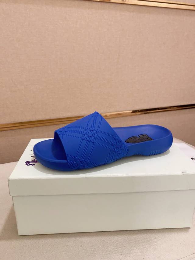 Factory Price Burberry Men's Slippers High-End Brand Official Website 1:1 Latest