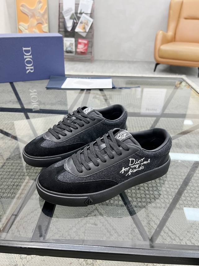 D Top-Tier Reseller For Di, The Street-Style Heartthrob's Must-Have Super-Popula
