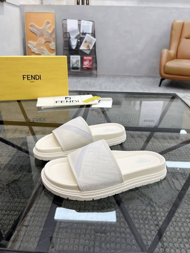 Ftop-Tier Reseller: Fen - Street-Style Heartthrob's New Spring/Summer Sandals, A