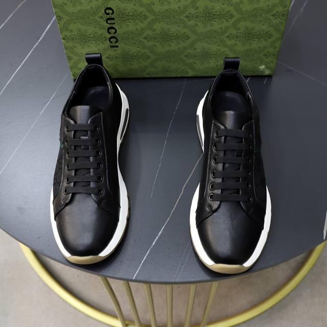 Brand: Gucci Standard Sizes: Men's Sizes 38, 44, 45 (Customizable) Grade: Offici