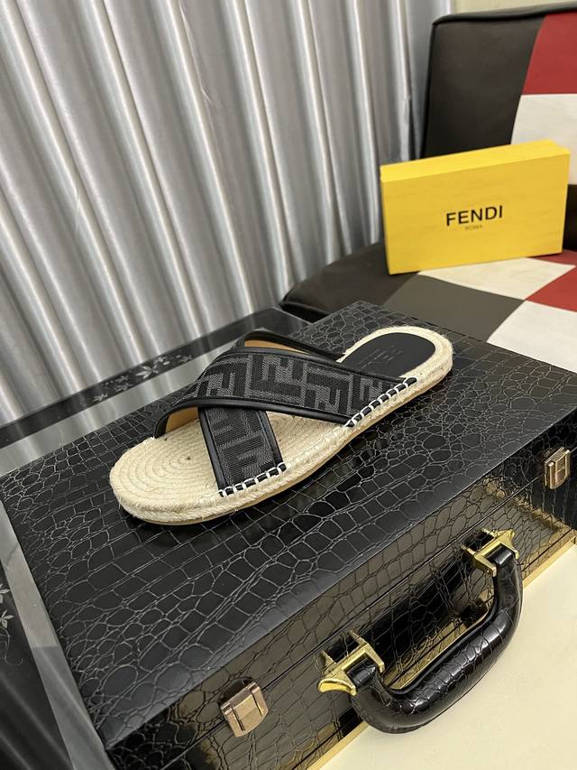 Factory Price: Fendi Men's Slippers, High-End And Elegant,Comparable To Store-Bo