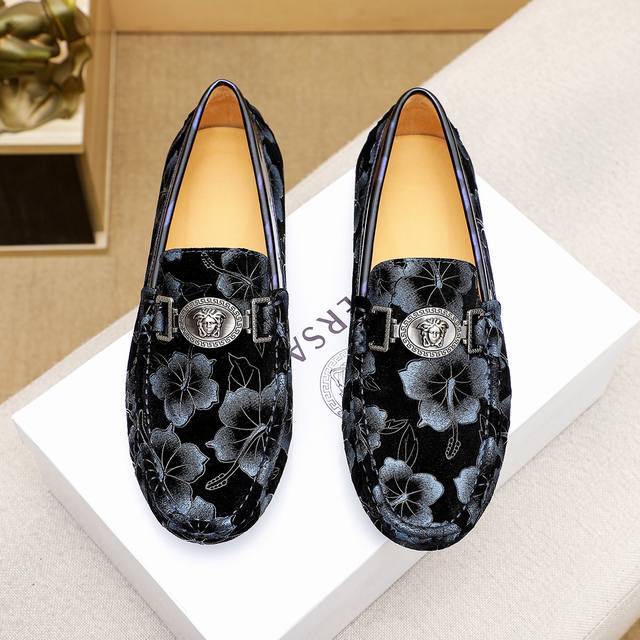 Factory Price, High Quality, Latest Men's Bean-Shaped Shoes, Official Website Re