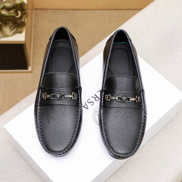 Factory Price, High Quality, Latest Men's Bean-Shaped Shoes, Official Website Re