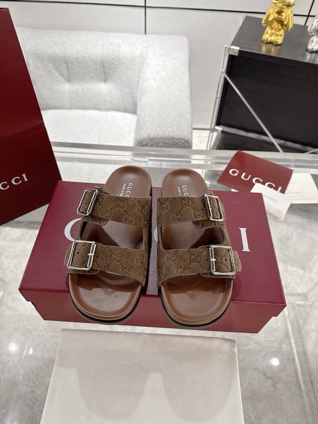 Tats Chlicher Preis: Paar Gucci-Sandalen F R Paare Mit Doppeltem G-Pr Gung, Gekr