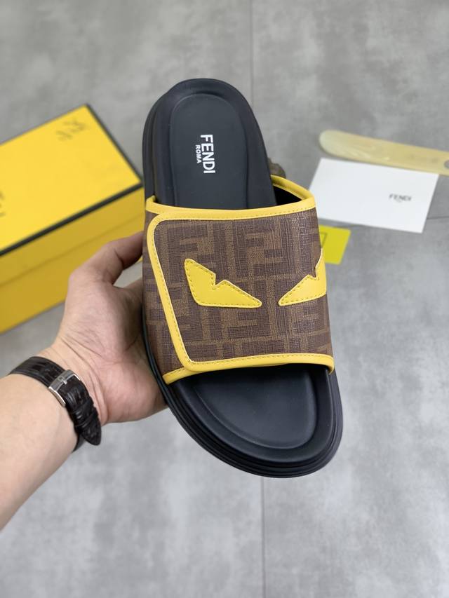 Fabrikpreis P Tats Chlicher Preis Top-Version Fendi Sommer-Sandalen, Gleichzeiti