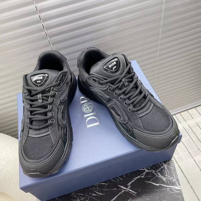 Dior B30 X Stone Lsland Kollaborationsserie Dior Stone Island Kollaborationsmode