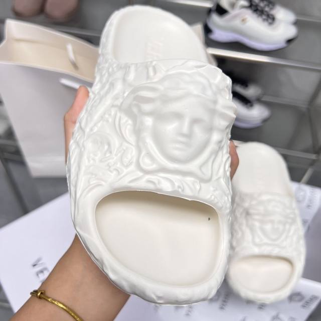 Fabrikpreis Versace Paar Neue Herren- Und Damen-Slipper Bekannte Marke, Neues Mo