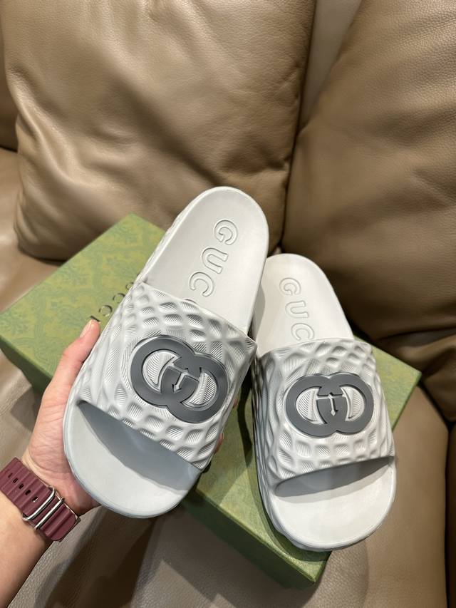 Fabrikpreis Paar Gucci Neue Herren- Und Damen-Slipper Neue Modelle Einer Bekannt