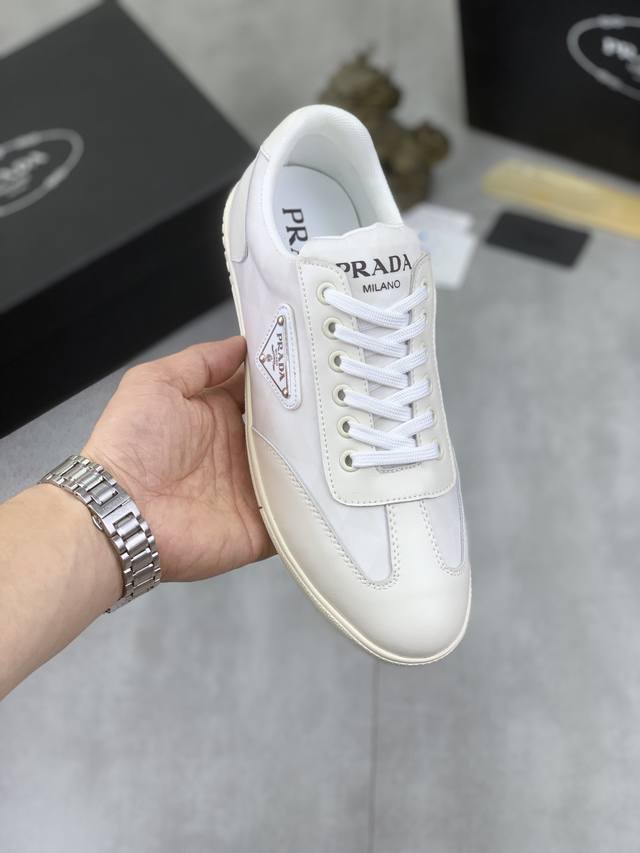 Hochwertige Herren-Schuhe Von Prada Auf Der Offiziellen Website, Klassisches Neu