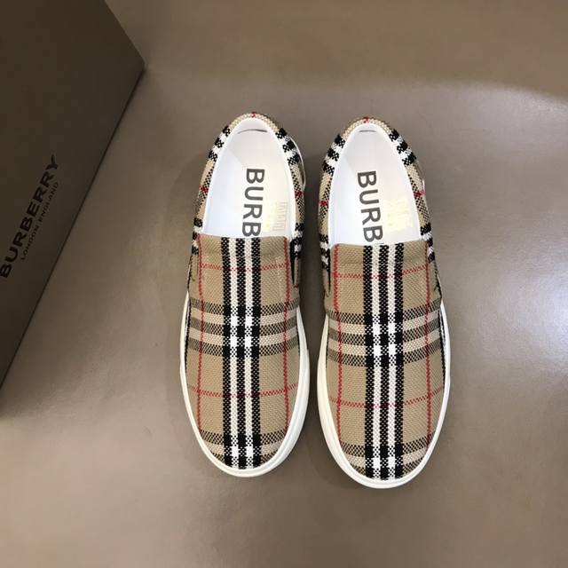 Burberr* Klassische Low-Top-Sneaker, Aus Originalem Kariertem Canvas, Mit Import