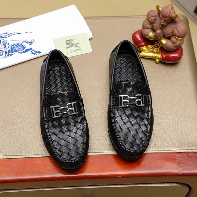 Fabrikpreis Burberry Original Hochwertige Dagobert-Schuhe Exquisite Verarbeitung