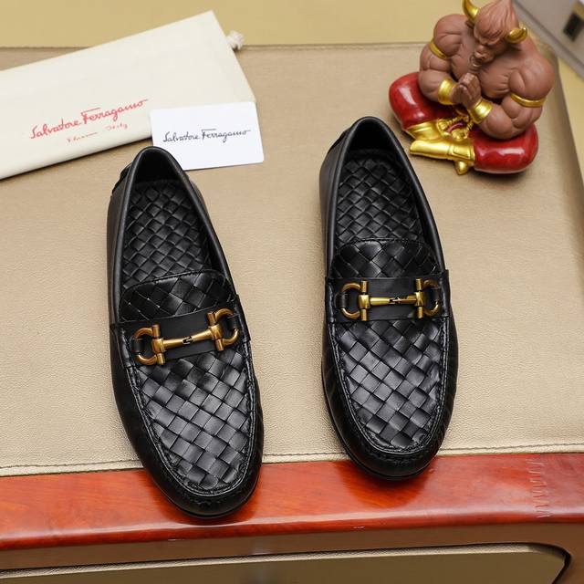 Fabrikpreis Ferragamo Ferragamo Beliebte Modische Freizeitschuhe Offizieller Onl