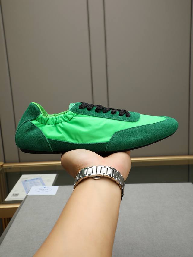 Prada, Neue Fr Hjahrskollektion 2025, Originalgetreue 1:1-Kopie. Obermaterial Au