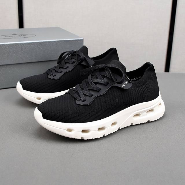 Prada Atmungsaktive Flyknit-Schuhe, Obermaterial Aus Bequemem, Atmungsaktivem Ma