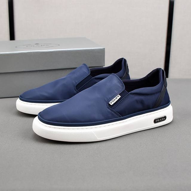 Prada Atmungsaktive Kleine Stoffschuhe, Obermaterial Aus Bequem Atmungsaktivem S