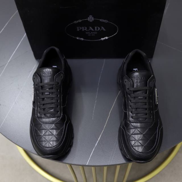 Fabrikpreis Pp: Marke:Prada Standardgr E: 38-44 45 Sonderanfertigung Qualit T: O