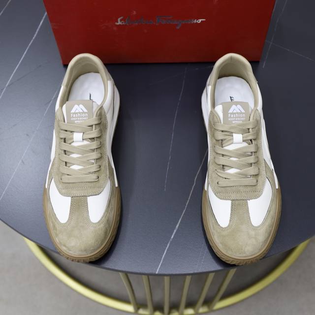 Fabrikpreis Pro Paar: Marke: Ferragamo Standardgr E: 38-44 45 Sonderanfertigung