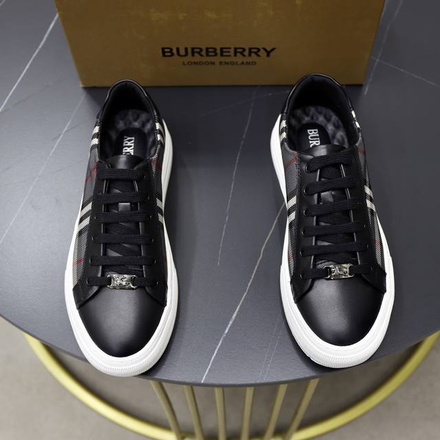 Herstellerpreis Pro St Ck: Marke: Burberry Standardgr E: 38-44 45 Sonderanfertig