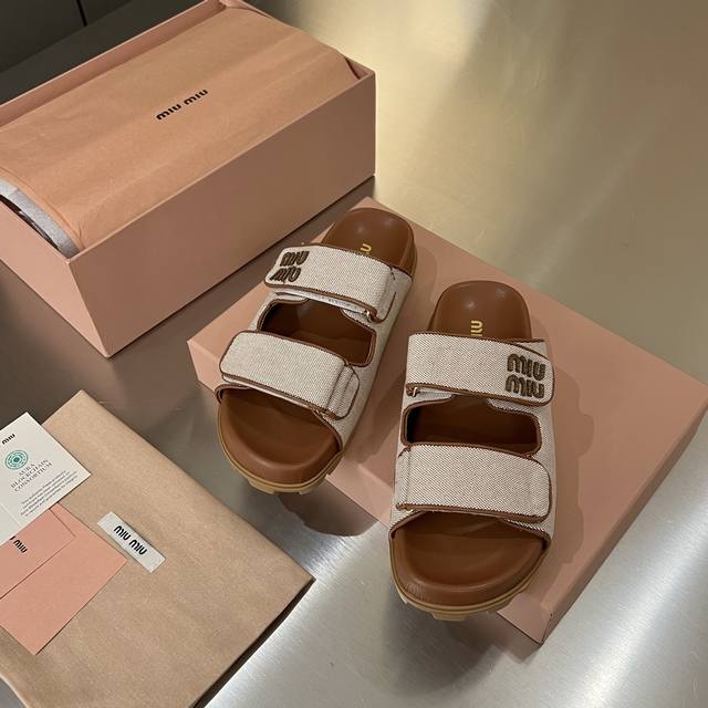 Fabrikpreis: Miumiu 2025 Sommer-Neuheit: Freizeitsandalen Aus Canvas Mit Flacher