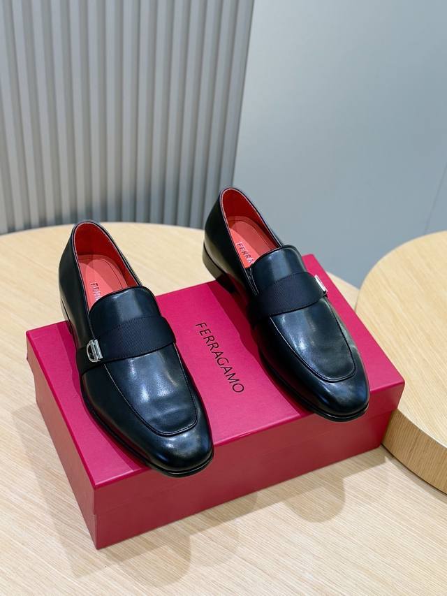 Ferragamo Ferragamo Mokassins Mit Gancini-Schnalle Diese Herren-Loafer Sind Raff