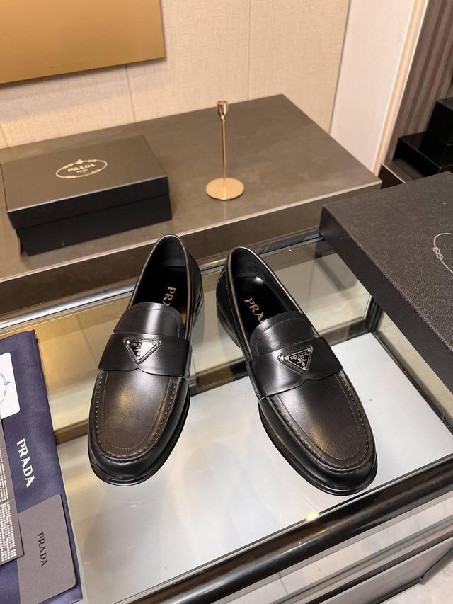 Prada Prada Hochwertige Herren-Freizeitschuhe, Importierte Rindsleder-Loafer, Di