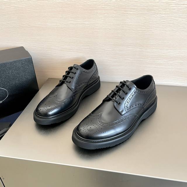 Prada Prada Herren Klassische Brogue-Leder-Freizeitschuhe Business-Anzugschuhe M