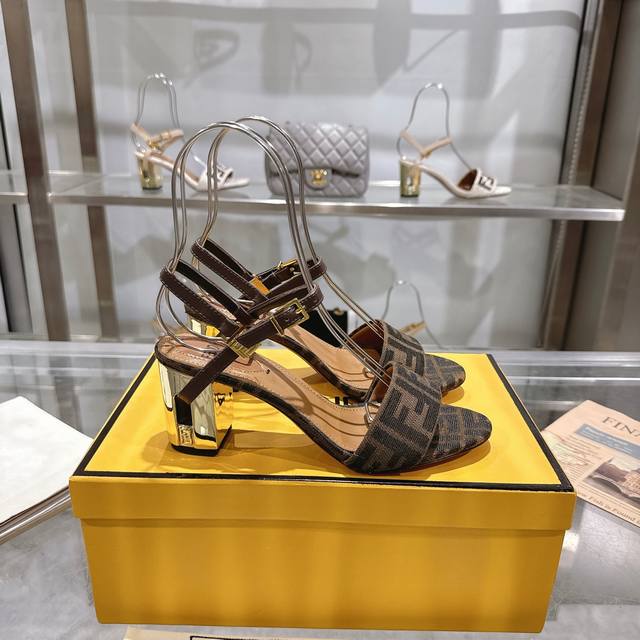 Fendi, Neues Modell, Jetzt Erh Ltlich Absatzh He 6,5 Cm 35-40 41, 42, 43 Sondera