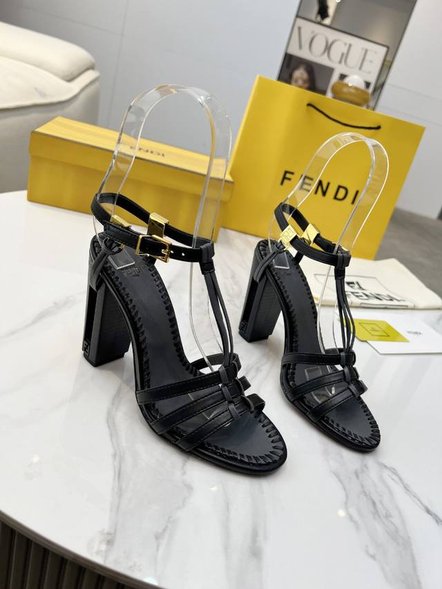 Fendi, Neues Modell, Jetzt Erh Ltlich Absatzh He 10 Cm 35-40 41, 42, 43 Sonderan