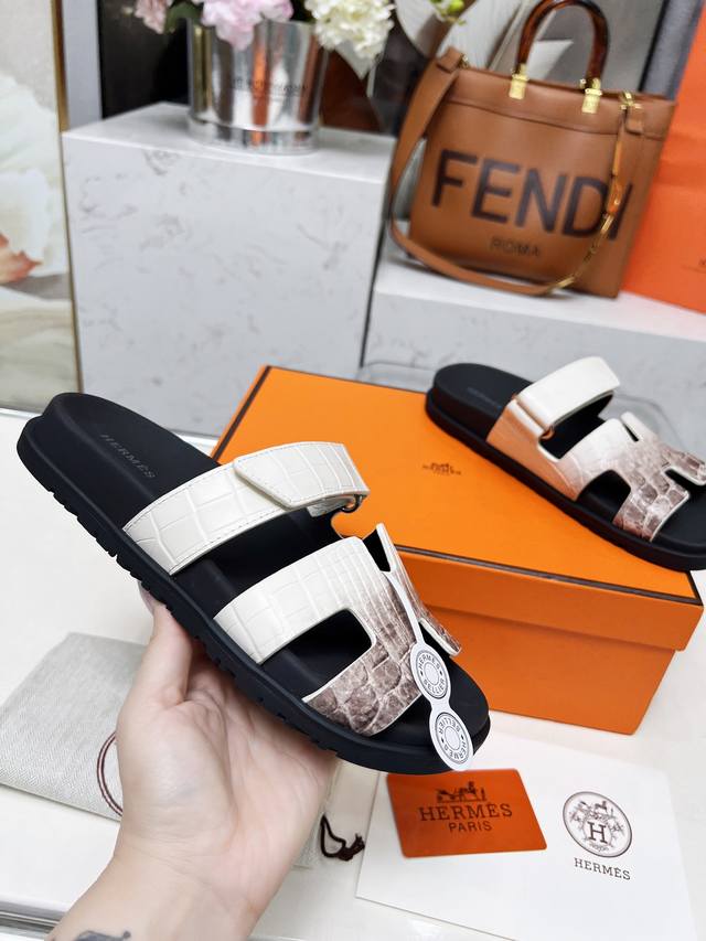 Tats Chlicher Preis: Hermes Chypre H-F Rmige Sandalen Mit Klettverschluss Und Fl