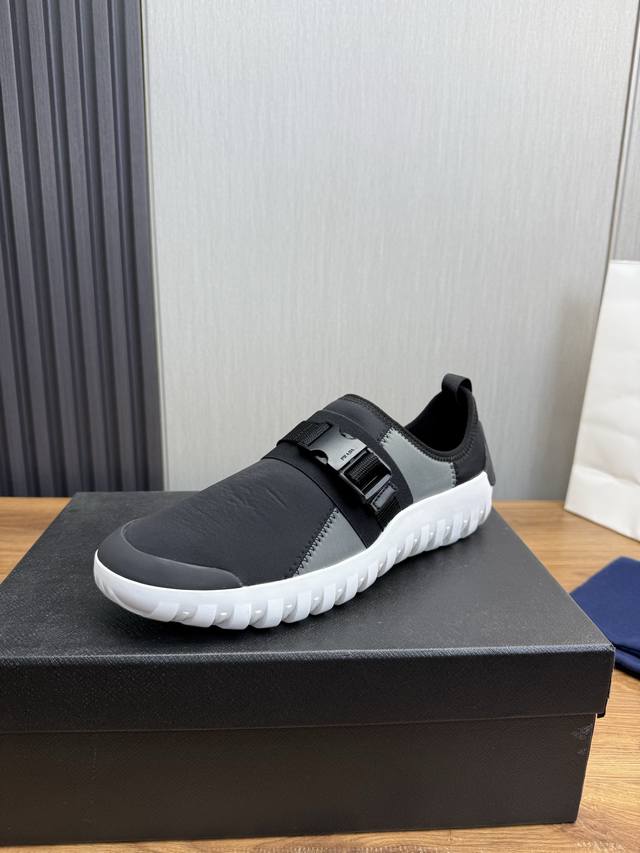 Fabrikpreis Prada Prada Beliebte Herrenschuhe Versand Ber Die Offizielle Website