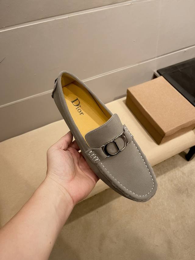 Tats Chlicher Preis Dior Offizielles Neues Modell, Der Renner Unter Den Italieni