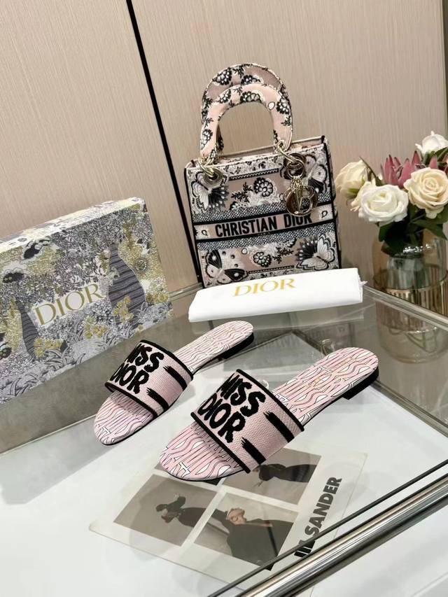 Italienische Import-Flachschuhe Mit Ledersohle Von Dior, Obermaterial Aus Nylon-