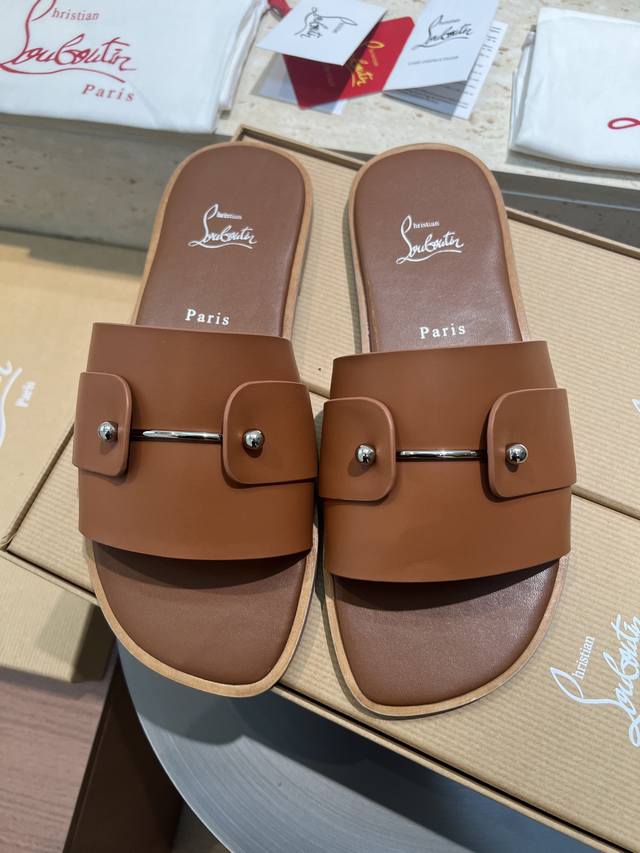 Fabrikpreis Dieses Jahr Neu Auf Dem Markt Cistianlouboutin. Logo-Design Neueste