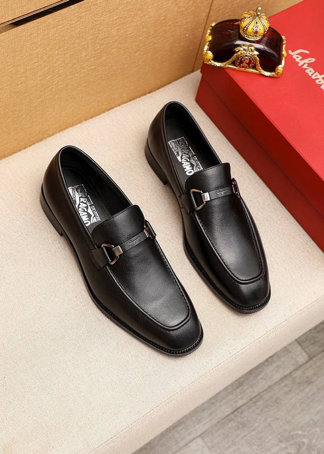 Marke: Ferragamo Freizeit-Lederschuhe Standardgr En: 38-44 45.46 Ma Anfertigung