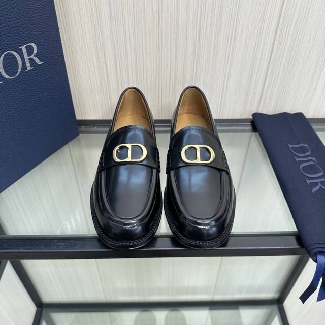Diese Granville-Loafer Sind Eine Neuheit F R Den Winter. Sie Bestehen Aus Schwar