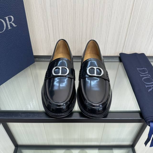Diese Granville Loafer Sind Eine Neuheit F R Den Winter Und Bestehen Aus Schwarz