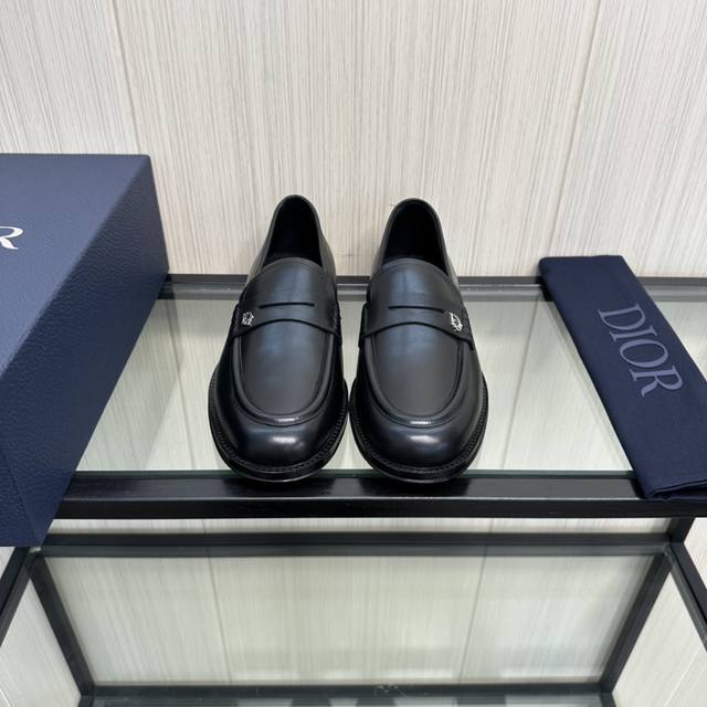 Granville Loafer. Aus Glattem Schwarzem Rindsleder Gefertigt, Mit Markenlogo An