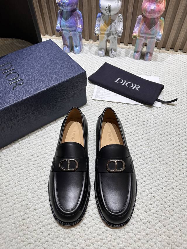 Dior Granville Loafers Sind Von Formellen Schuhen Inspiriert Und Strahlen Modern