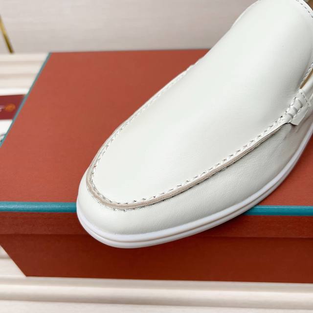 Fabrikpreis Die Neuen Mokassins Von Loro Piana Sind Aus Luxuri Sem, Weichem Napp